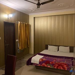 Arvi Guest House
